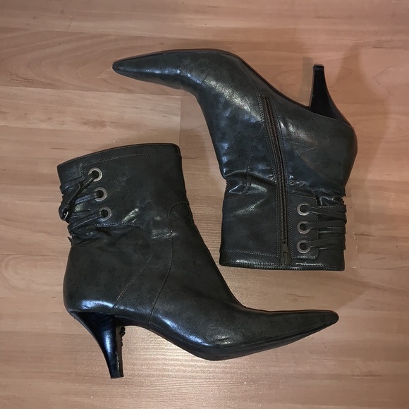 Heeled boots Nine West u for 2 for $30 - Picture 1 of 3